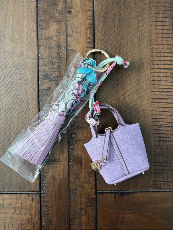 Source Unknown Accessories - Mini Handbag Keychain Charm with Twilly Scarf & Tassel – Purple